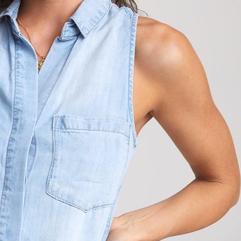 Old Navy Button Down Sleeveless Chambray Top